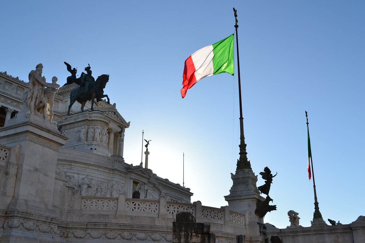 Italian Zodiac: Passion, Love, and Astrology in Italy’s Romantic Culture